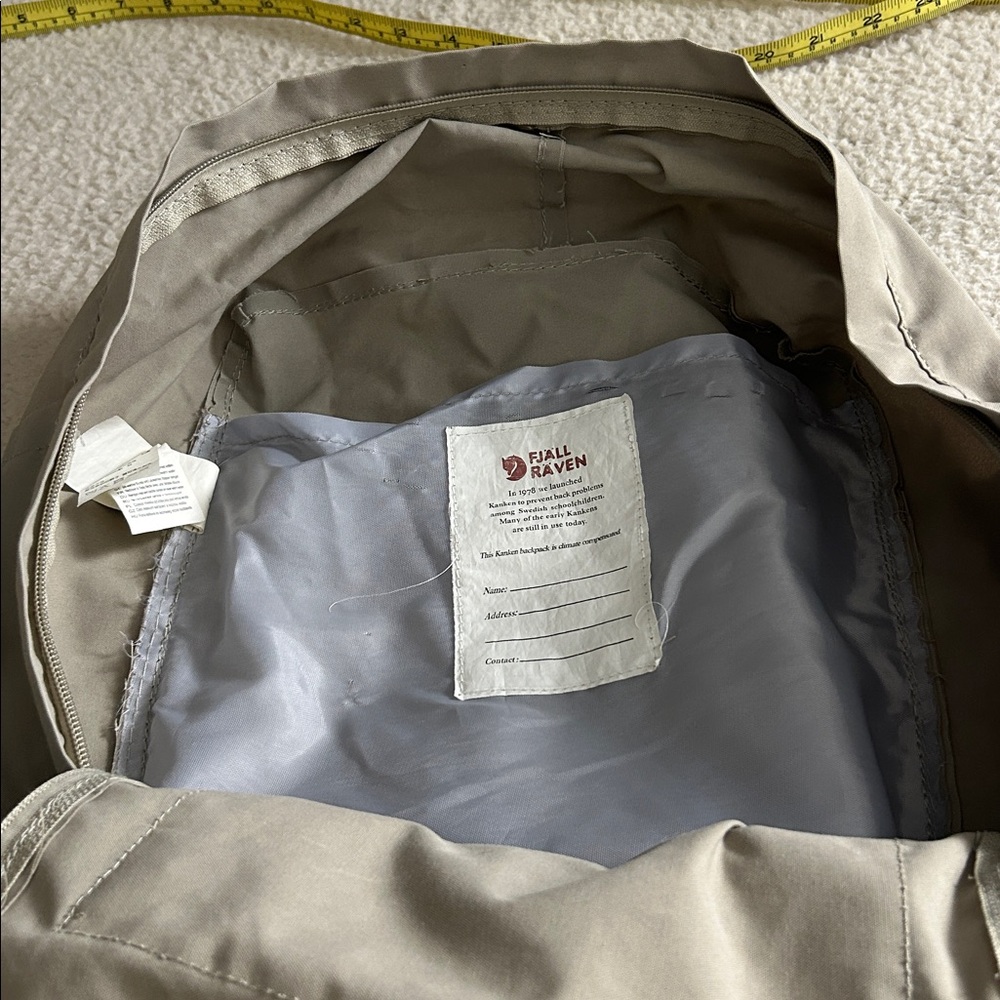 Fjallraven Kanken Classic Backpack - Picture 8 of 13